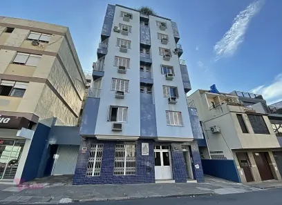 Apartamento com 2 Quartos para alugar, 90m² no Centro, Santa Maria