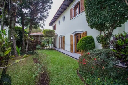 Sobrado com 4 Quartos à venda, 435m² no Jardim Leonor, São Paulo