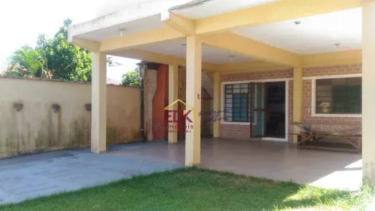 Sobrado com 4 Quartos à venda, 118m² no Balneário Califórnia, Caraguatatuba