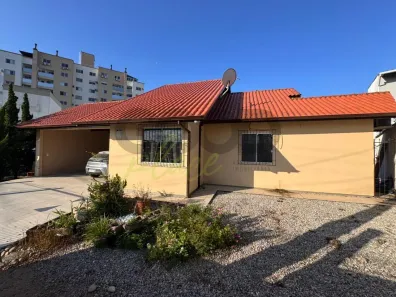 Casa com 4 Quartos à venda, 150m² no Caminho Novo, Palhoça