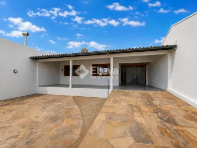 Casa com 3 Quartos à venda, 140m² no Sagrada Família, Gravataí