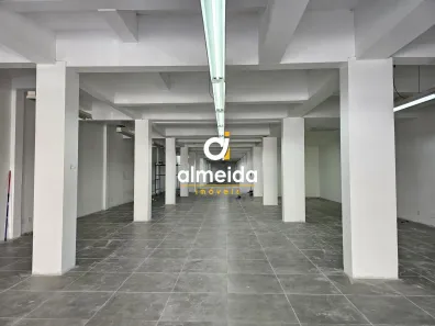 Sala Comercial com 1 Quarto para alugar, 650m² no Centro, Santa Maria