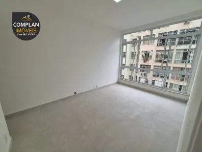 Apartamento com 2 Quartos à venda, 70m² no Leme, Rio de Janeiro