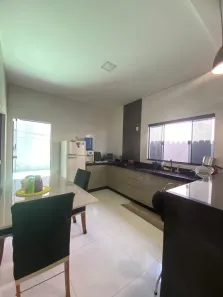 Casa com 3 Quartos à venda, 200m² no Jardim Aureny III, Palmas