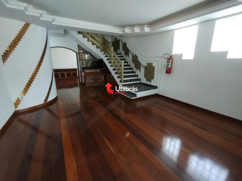 Casa com 10 quartos — Dona Clara, Belo Horizonte