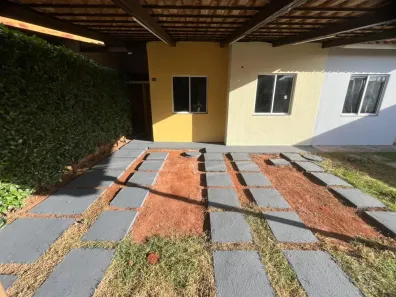 Casa de Condomínio com 2 Quartos para venda ou aluguel, 100m² no Residencial Flórida, Goiânia