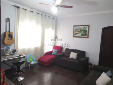 Casa com 2 Quartos à venda, 120m² no Jardim Castanheira, São José dos Campos