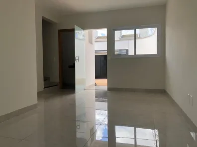 Casa com 2 Quartos à venda, 83m² no Novo Mundo, Uberlândia