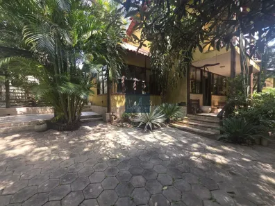 Casa com 4 Quartos à venda, 252m² no Industrial Santa Cruz, Contagem