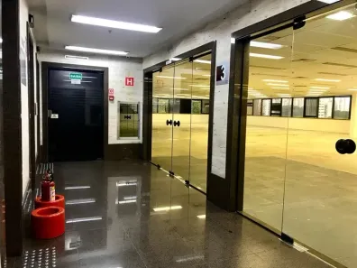 Sala Comercial com 1 Quarto para alugar, 258m² no Cidade Monções, São Paulo