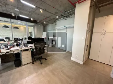 Sala Comercial para alugar, 171m² no Vila Olímpia, São Paulo