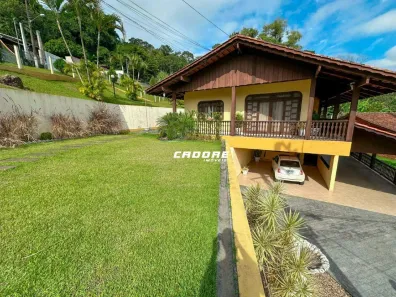 Casa com 4 Quartos para alugar, 600m² no Tribess, Blumenau