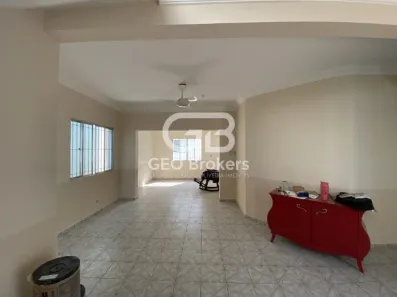 Sobrado com 3 Quartos à venda, 167m² no Vila Pinheiro, Jacareí