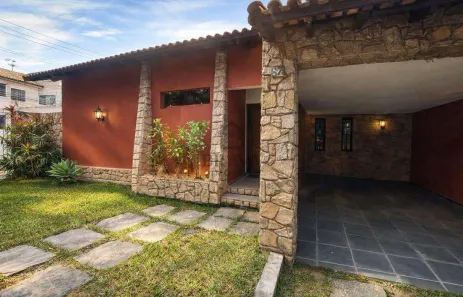 Casa com 3 Quartos à venda, 300m² no Barreira Cravo, Volta Redonda