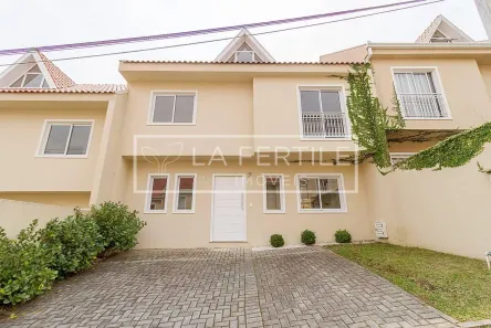 Sobrado com 3 Quartos à venda, 125m² no Barreirinha, Curitiba