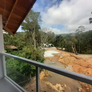 Casa de Condomínio com 4 Quartos à venda, 165m² no Carangola, Petrópolis