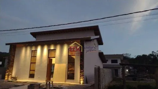 Sobrado com 4 Quartos à venda, 230m² no Lagoinha, Ubatuba
