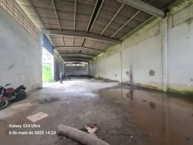 Galpão/Depósito/Armazém para alugar, 700m² no Águas Claras, Salvador