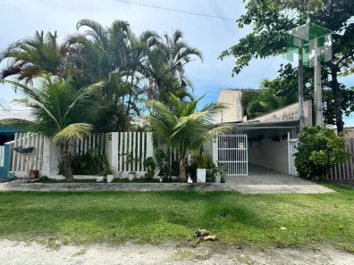 Casa com 3 Quartos para alugar, 95m² no Shangrila, Pontal do Paraná