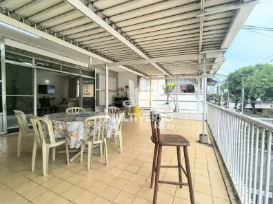 Casa com 3 Quartos à venda, 249m² no Campo Grande, Santos