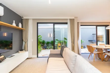 Casa de Condomínio com 4 Quartos à venda, 175m² no Xaxim, Curitiba