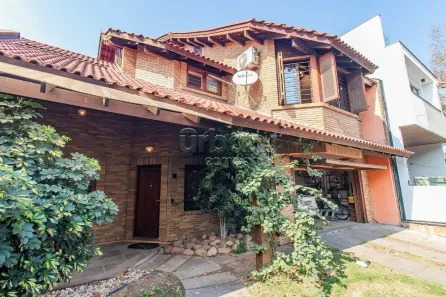 Casa com 3 Quartos à venda, 335m² no Vila Jardim, Porto Alegre