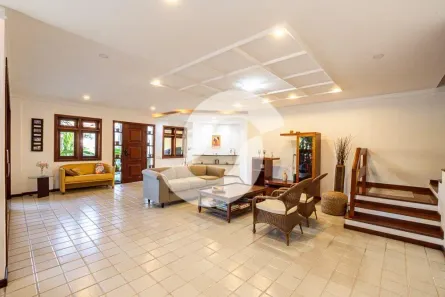 Casa de Condomínio com 4 Quartos à venda, 344m² no Piratininga, Niterói