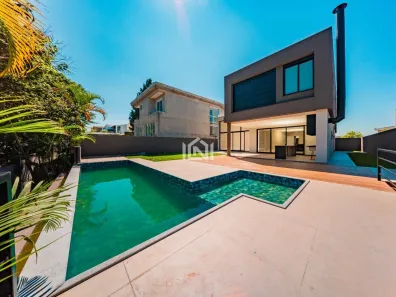 Casa de Condomínio com 4 Quartos à venda, 308m² no Granja Viana, Carapicuíba