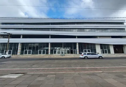 Sala Comercial para alugar, 840m² no São João, Porto Alegre