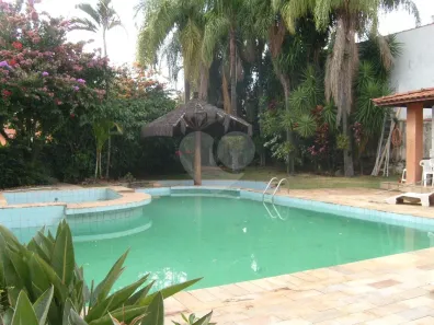 Casa com 4 Quartos para alugar, 600m² no Centro, Vinhedo