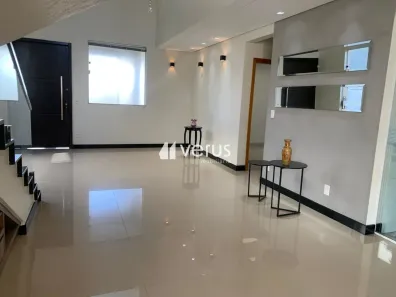 Casa de Condomínio com 3 Quartos para alugar, 260m² no Aclimação, Uberlândia