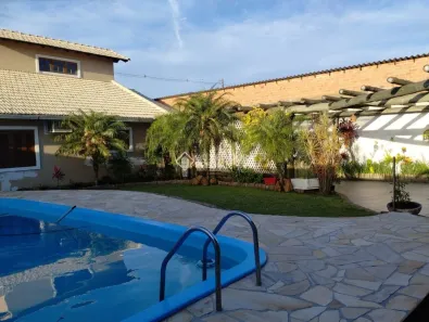 Casa com 3 Quartos à venda, 340m² no Restinga, Porto Alegre
