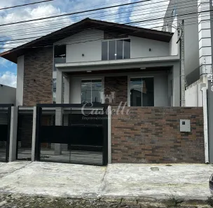 Sobrado com 3 Quartos à venda, 240m² no Jardim Carvalho, Ponta Grossa