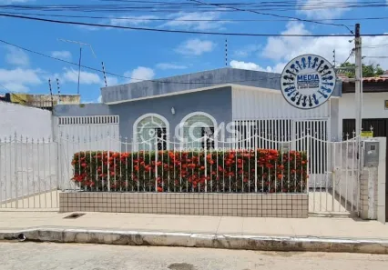 Imóvel Comercial à venda, 220m² no Suíça, Aracaju