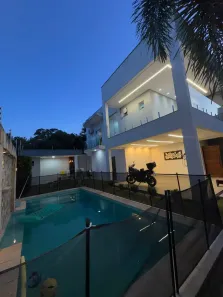 Sobrado com 3 Quartos à venda, 252m² no Novo Horizonte, Crato