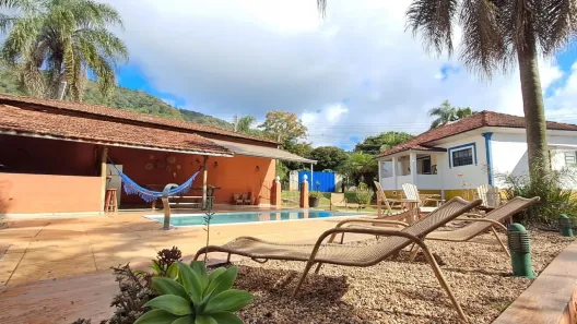 Fazenda/Sítio com 3 Quartos para alugar, 400m² no Centro, Botucatu