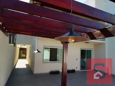Casa com 3 Quartos à venda, 225m² no Portinho, Cabo Frio