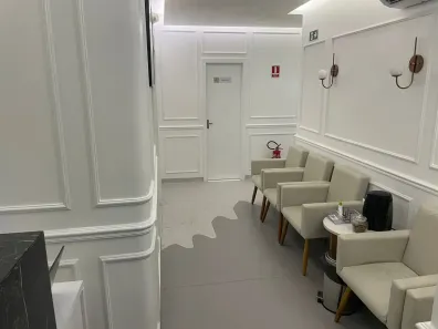 Consultório com 5 Quartos para alugar, 100m² no Ponta Negra, Manaus