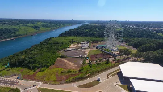 Lote/Terreno à venda, 30584m² no Três Fronteiras, Foz do Iguaçu