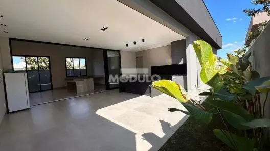 Casa de Condomínio com 3 Quartos à venda, 239m² no Jardim Botânico, Uberlândia