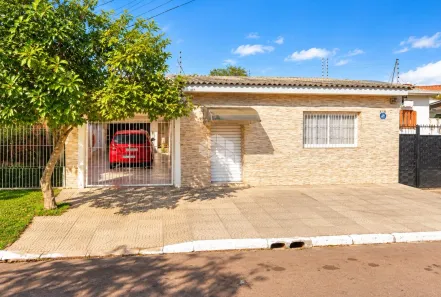 Casa com 3 Quartos à venda, 200m² no Niterói, Canoas