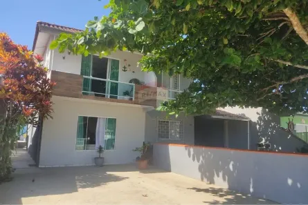Sobrado com 3 Quartos à venda, 130m² no Perequê, Matinhos