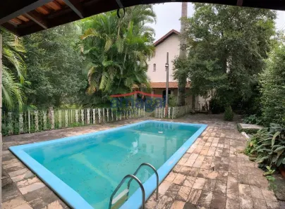 Sobrado com 4 Quartos à venda, 350m² no Jardim Siesta, Jacareí