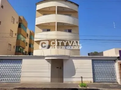 Apartamento com 3 Quartos para alugar, 10m² no Presidente Roosevelt, Uberlândia