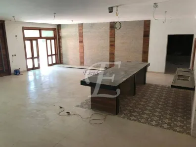 Casa de Condomínio com 5 Quartos para alugar, 570m² no Caraguatá, Mairiporã