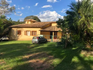 Fazenda/Sítio com 4 Quartos à venda, 300m² no Chácaras Campo Grande, Divinópolis