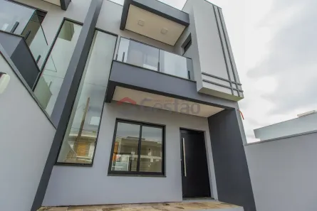 Sobrado com 3 Quartos à venda, 104m² no Estância Velha, Canoas