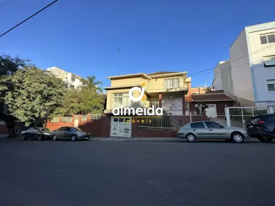 Casa com 6 Quartos à venda, 425m² no Centro, Santa Maria