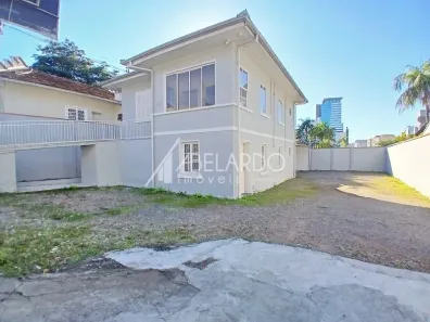 Imóvel Comercial com 5 Quartos para alugar, 212m² no Velha, Blumenau