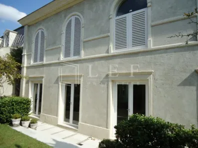 Casa com 3 Quartos à venda, 500m² no Jardim Everest, São Paulo